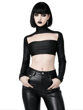 Tresser Cut-Out Crop Top